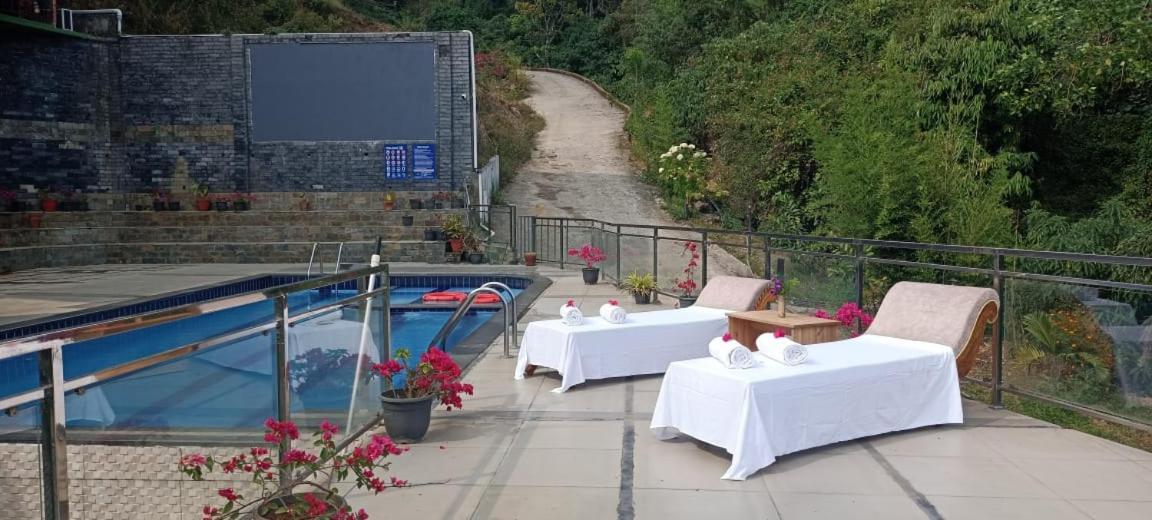 Grand Valley Resort Anachal Bagian luar foto